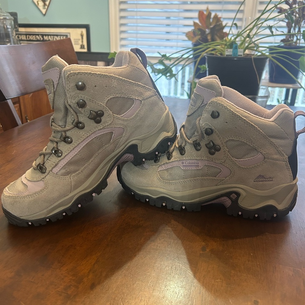 Columbia Waterproof Gray and Purple Winter Boots Size 7.5